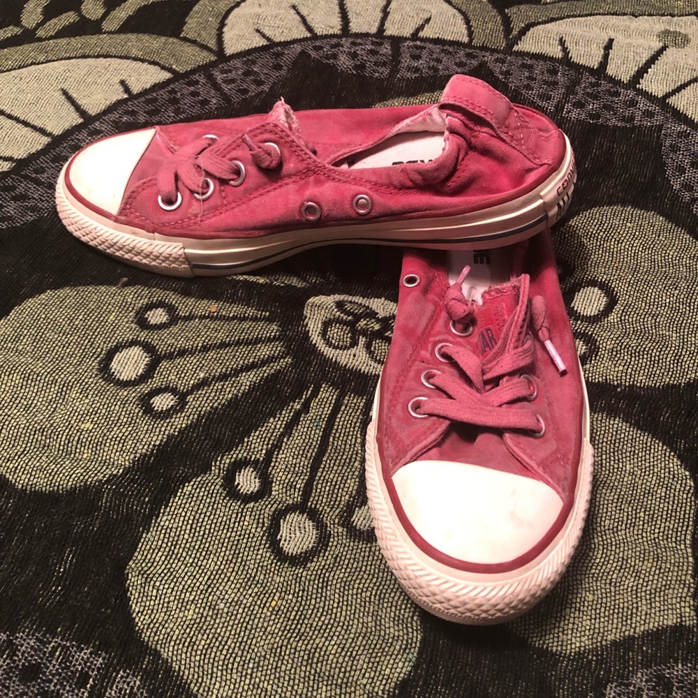 Pink converse